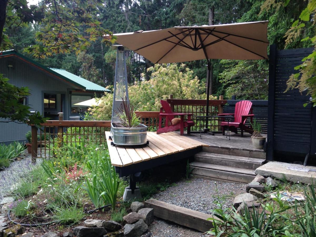 Salt Spring Carriage House B&B Ganges ภายนอก รูปภาพ
