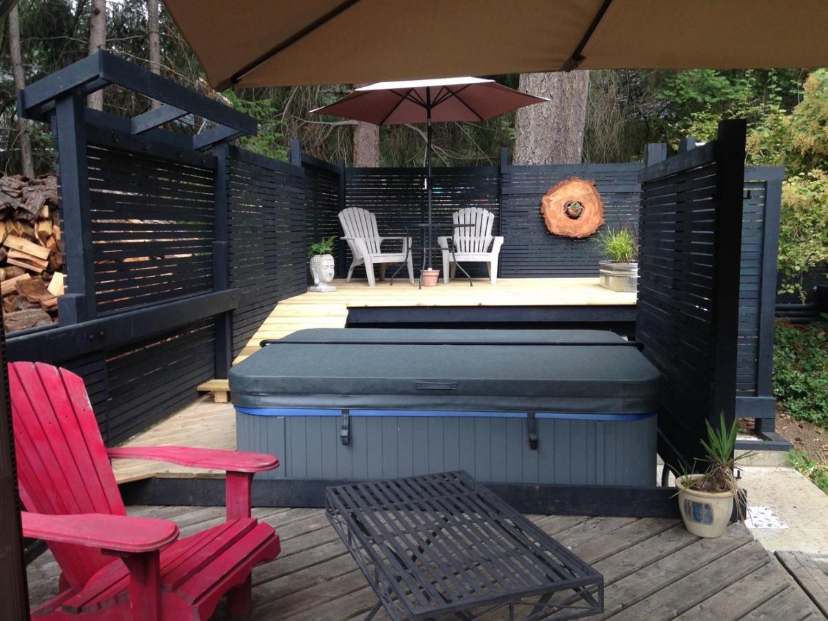 Salt Spring Carriage House B&B Ganges ภายนอก รูปภาพ