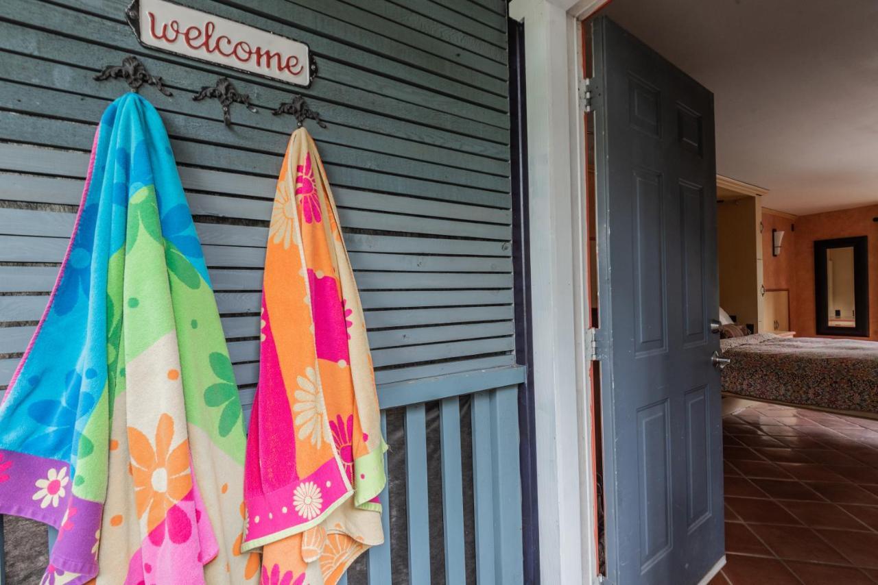 Salt Spring Carriage House B&B Ganges ภายนอก รูปภาพ