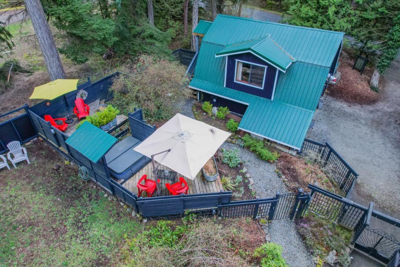 Salt Spring Carriage House B&B Ganges ภายนอก รูปภาพ